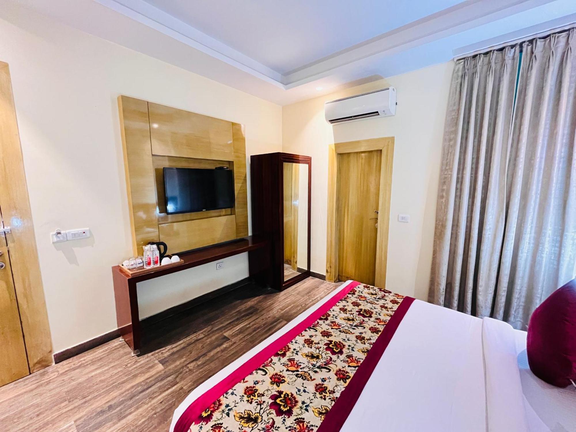 Hotel Banz Near Indira Gandhi Airport Delhi New Delhi Luaran gambar